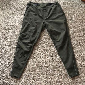 Men’s Lululemon Pants - Green, Sise Large